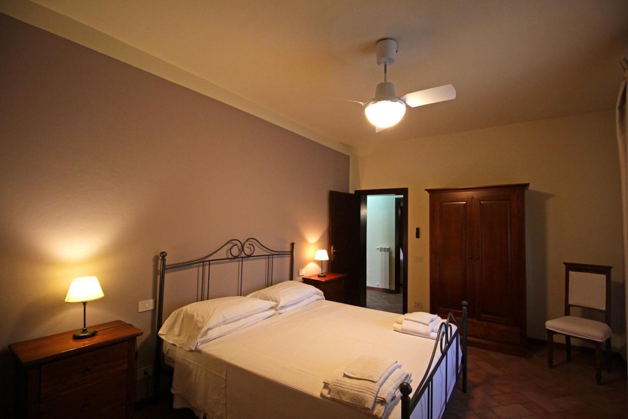 Agriturismo Casale Dello Sparviero Castellina in Chianti Room photo