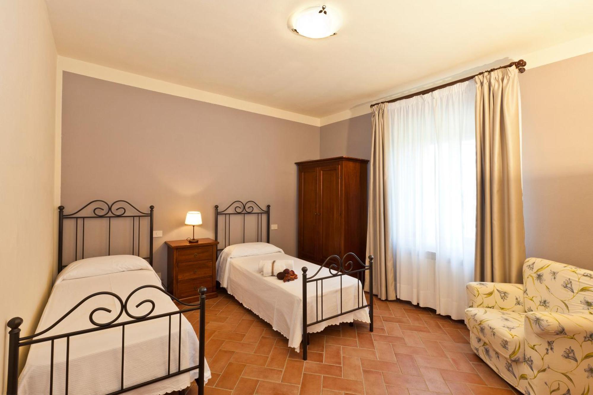 Agriturismo Casale Dello Sparviero Castellina in Chianti Room photo